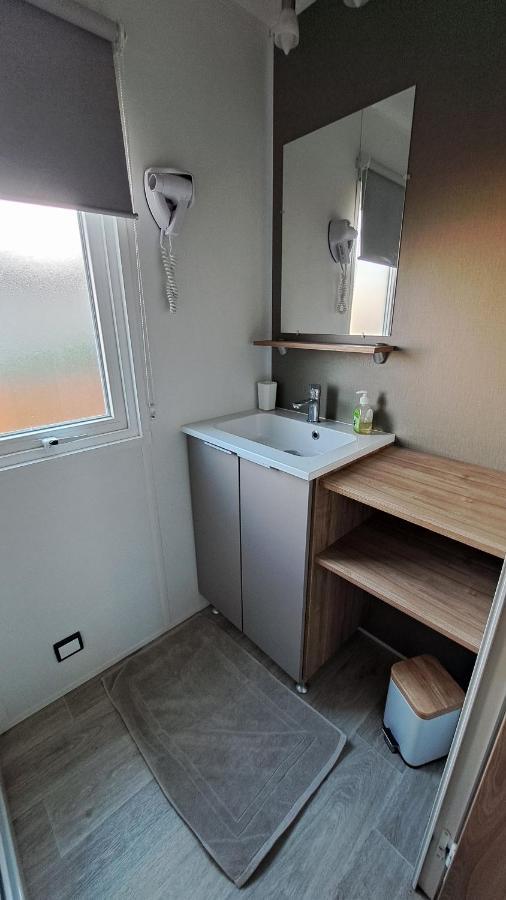 Mobile Home Climatise 3 Chambres A Narbonne Plage المظهر الخارجي الصورة