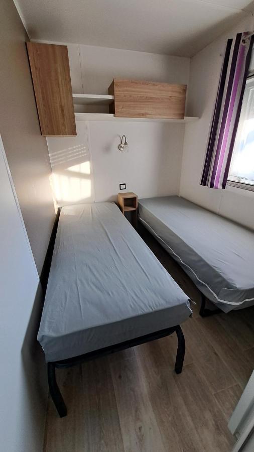 Mobile Home Climatise 3 Chambres A Narbonne Plage المظهر الخارجي الصورة